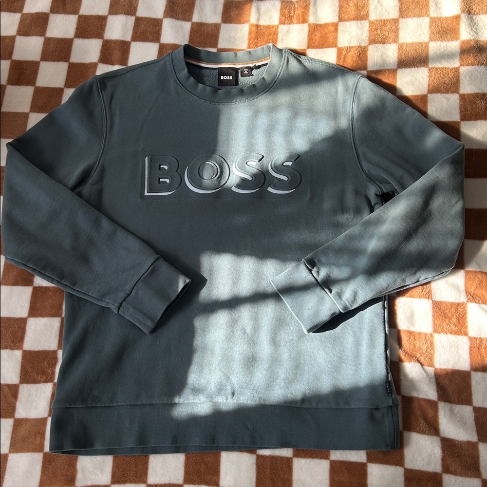 Men’s Crewneck Sweater Size Medium Designer BOSS Brand